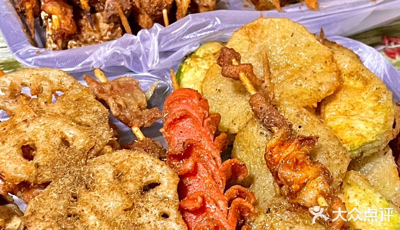 夜宵文化人整点炸串吃吃吧！