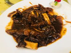 -山明水秀大饭店