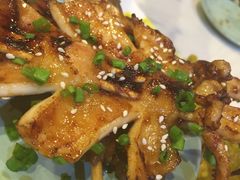 -虾弄弄海派小龙虾·牛羊蝎子火锅