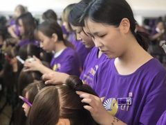 -维纳斯化妆摄影学校