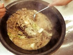 -粘豆包柴火铁锅炖