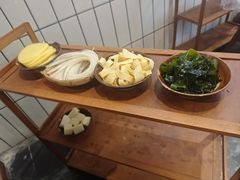 -黔有有贵州酸汤夺夺粉火锅(五味十字店)