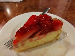 草莓奶酪蛋糕-凯宾美食廊Kempi Deli·凯宾斯基饭店(亮马桥路店)
