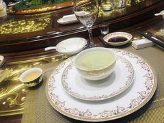 -黄记四更烤乳猪店