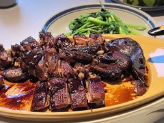 -八府香鸭·啫啫煲(华山路店)