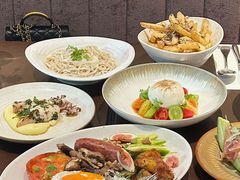 -wineapp葡萄酒餐吧(外滩金融中心店)