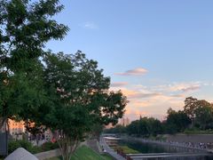 -褒河栈道渔庄(建工路总店)