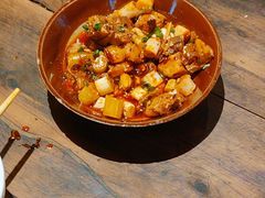 -有红鸡毛店·砂锅菜(抚琴夜市店)