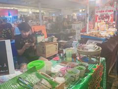 -席娜卡琳火车铁道夜市