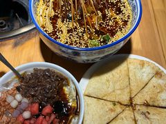 -大众跷脚牛肉馆·非遗传承单位(峨眉山店)