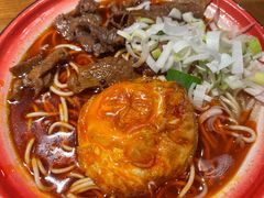 -楚东君•襄阳牛肉面牛杂煲(陆家嘴正大店)