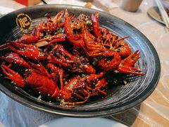 -肥肥虾庄·金牌油焖大虾(汉街SKP店)