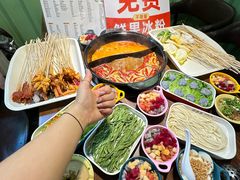 -签多多串串香火锅