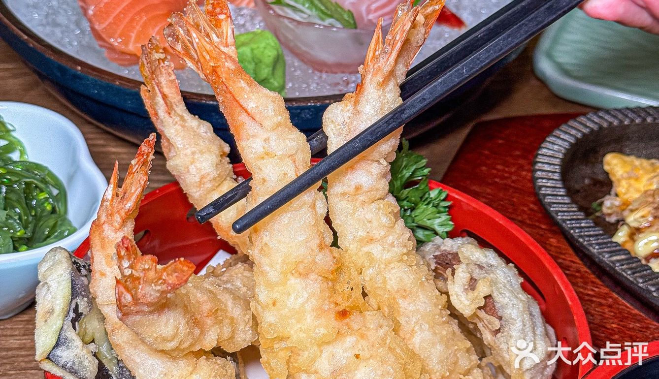 下班后的治愈时刻，被这家烧鸟酒场的江景美到了