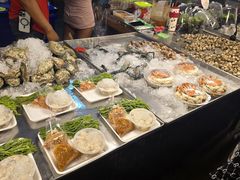 -席娜卡琳火车铁道夜市
