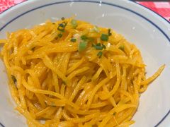 蟹黄咸蛋土豆丝-荆九爷爆炒桥头三嫩(浙大店)
