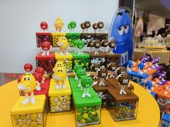 -m豆巧克力世界(上海世茂广场店)