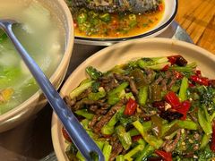 -郑件洋芋饭庄