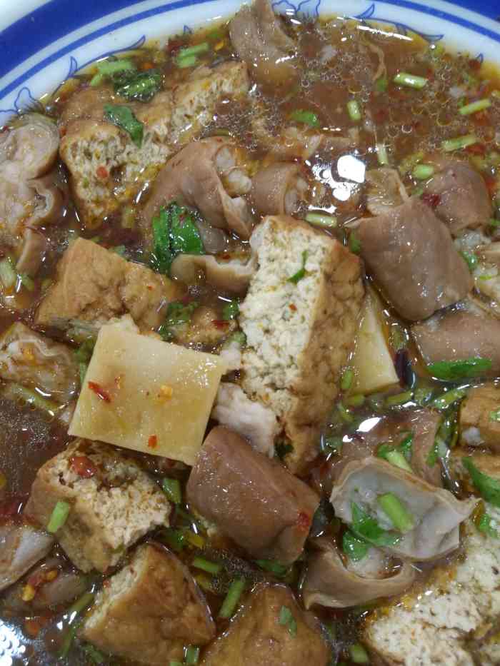 缸瓦市卤煮-"一早出来办事,和北大日语系老师刘桑共进了.