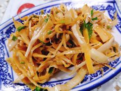 -蜗牛小馆醉乡民谣云南菜(惠新西里店)