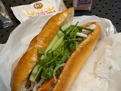 -Bánh Mì Huynh Hoa