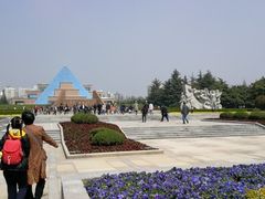 -上海市龙华烈士陵园