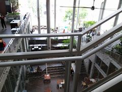 -ROAST coffee & eatery