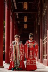 -雪中彩影婚纱摄影·微光艺术中心