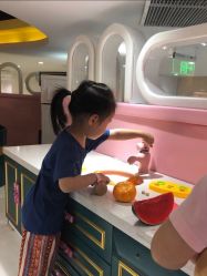 -多多淘儿童体验中心(重庆来福士店)