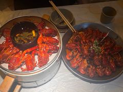 -巴厘龙虾·榜首油焖大虾(音乐学院·沿江酒馆店)