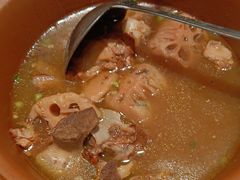 -黄泥岗·地道湖北菜(奥特莱斯店)