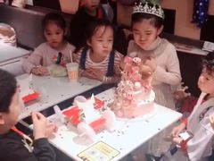 -鹿里烘焙LulyBaking(东二环泰禾广场店)