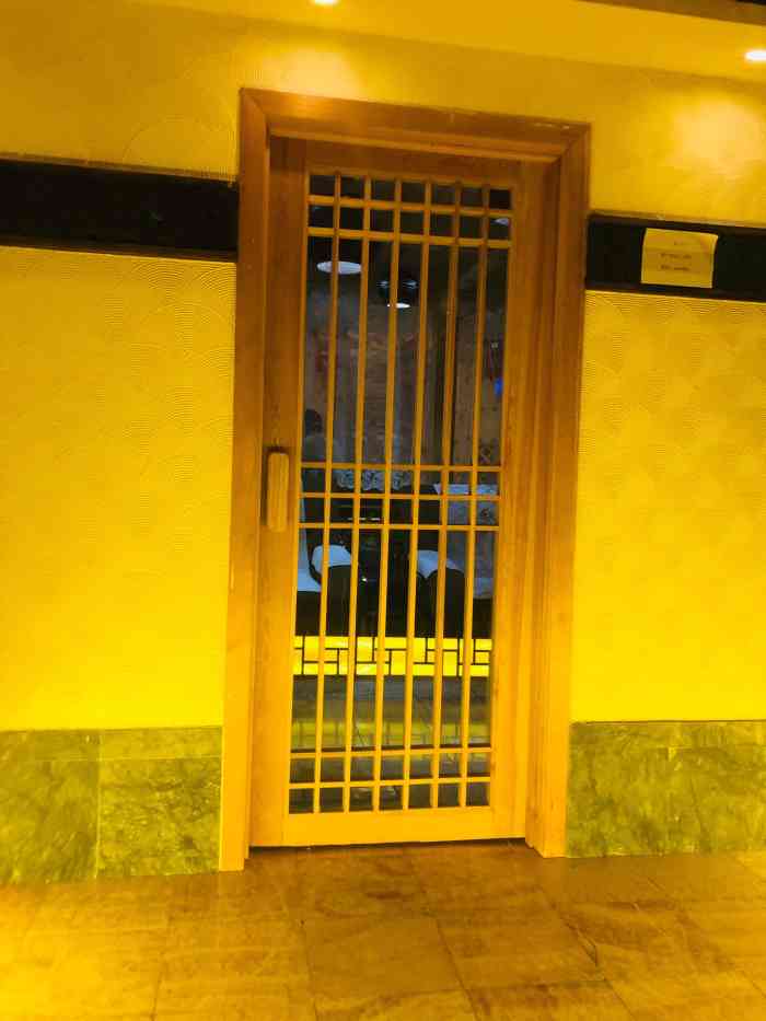 纳佳汇汤泉(回龙观店)-"环境不错,面积较小,浴池,桑拿房,汗蒸房.