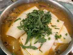 牛牛霸鸡脚煲-浩海火烧云傣家菜(京广店)