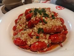 -肥肥虾庄·金牌油焖大虾(汉街SKP店)