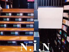 -钟书阁(松江泰晤士小镇店)