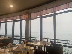 靠窗位-汇泉王朝大饭店-旋转餐厅(南海路店)