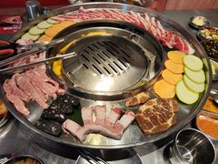 -哈哈碳都·牛肋条无限自助烤肉(台江万达店)
