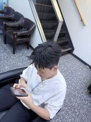 -藤野造型专业烫染接发