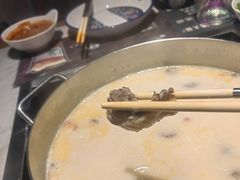 -尚尚仙·酸汤猪手·猪肚鸡火锅(华联万柳购物中心店)