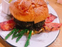 -HELLO 27 意面·沙拉·帕尼尼