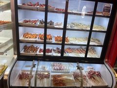 -哈尔滨小酒馆·鲜肉现穿自助烧烤(康新花园店)