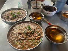 -正宗杨记普洱酸醋米线(总店)