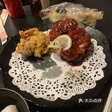 位置在五道口附近，晚上去吃饭就把车可以停在路边