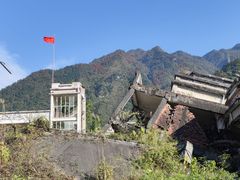 -四川汶川特大地震漩口中学遗址