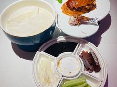 精品烤鸭-悦江(梅奔中心店)