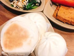 -亮亮面馆(经六路店)