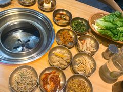 十道正宗韩国小菜-金顺韩式烤肉·网红烤肉店(广利路店)