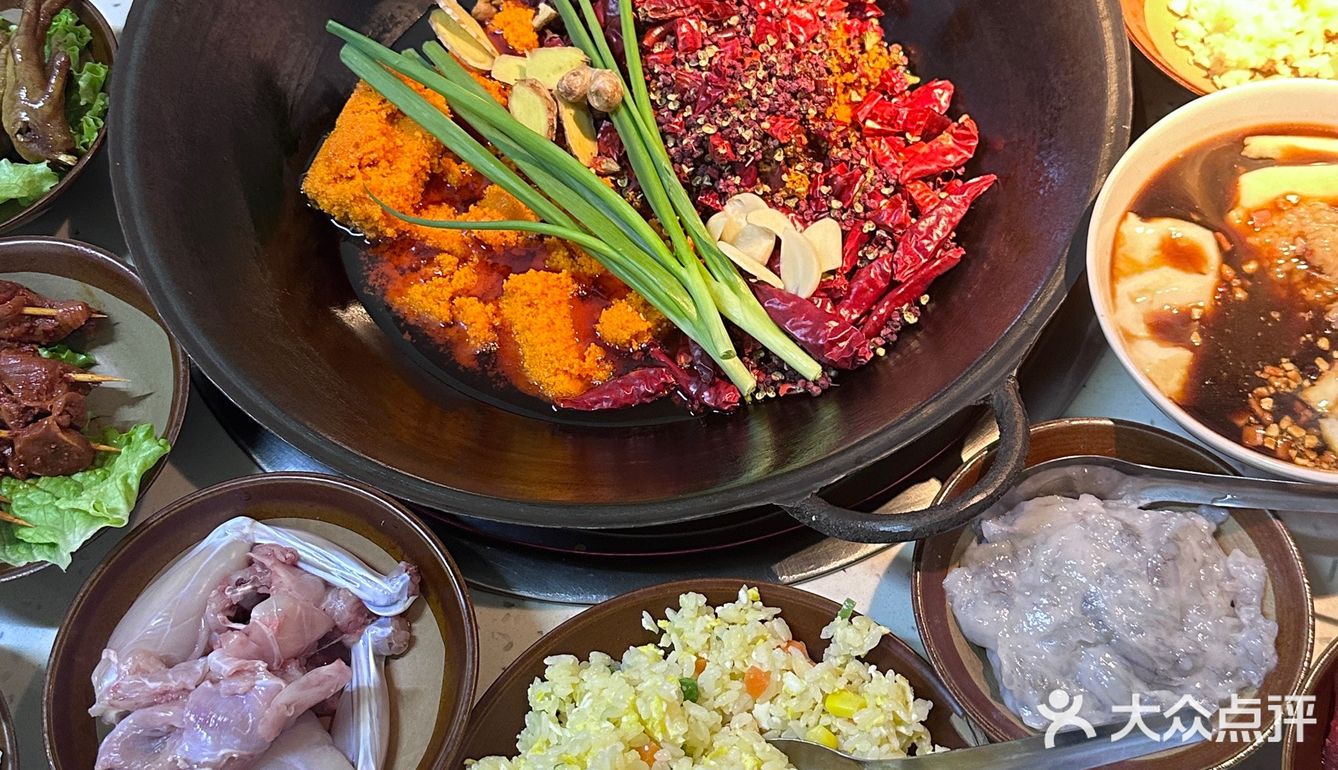 卧卧卧❗️这么贵的锅底还排队