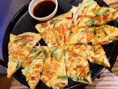 海鲜葱饼-明洞阿姨·韩式酱蟹烤肉·创意料理(三元桥店)